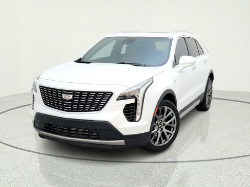 Used 2019 Cadillac XT4 Premium Luxury FWD image 2