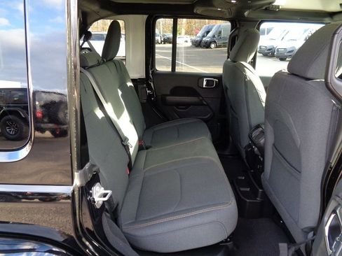 Certified 2025 Jeep Wrangler Unlimited Sahara w/ Safety Group image 12