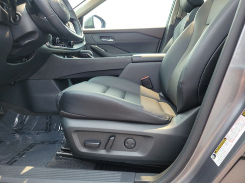 Certified 2023 Nissan Rogue SV w/ SV Premium B Package AWD/4WD image 16