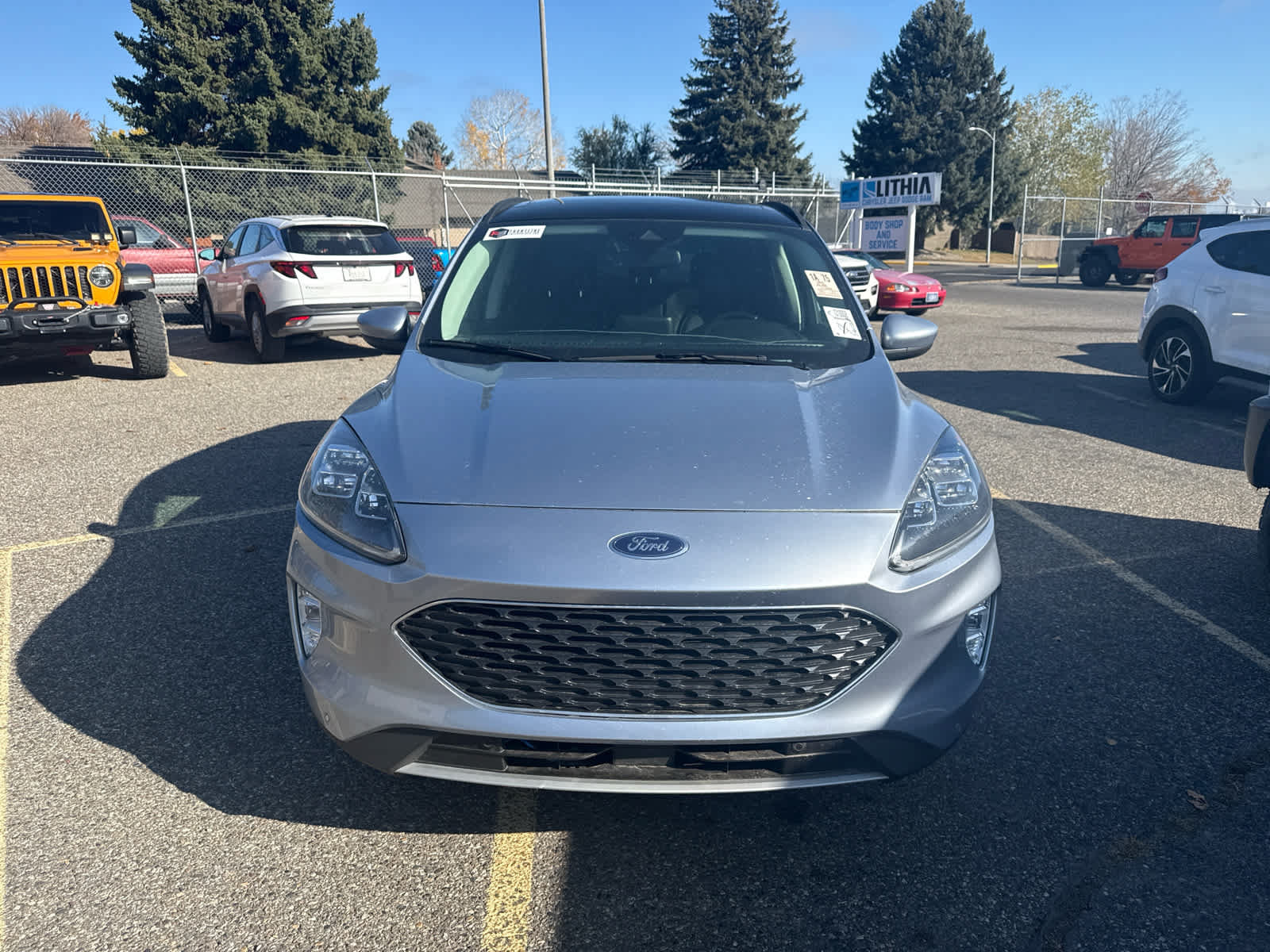 Used 2022 Ford Escape Titanium AWD/4WD image 2