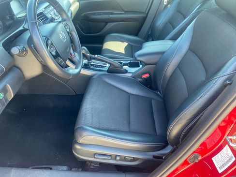 Used 2016 Honda Accord Sport image 11