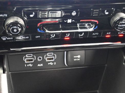 New 2025 Jeep Grand Cherokee Limited image 27