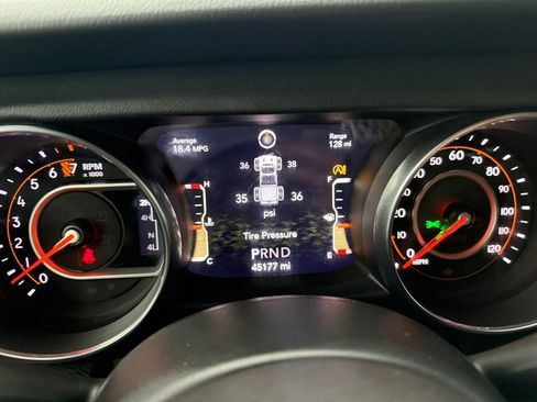 Used 2020 Jeep Gladiator Overland AWD/4WD image 28