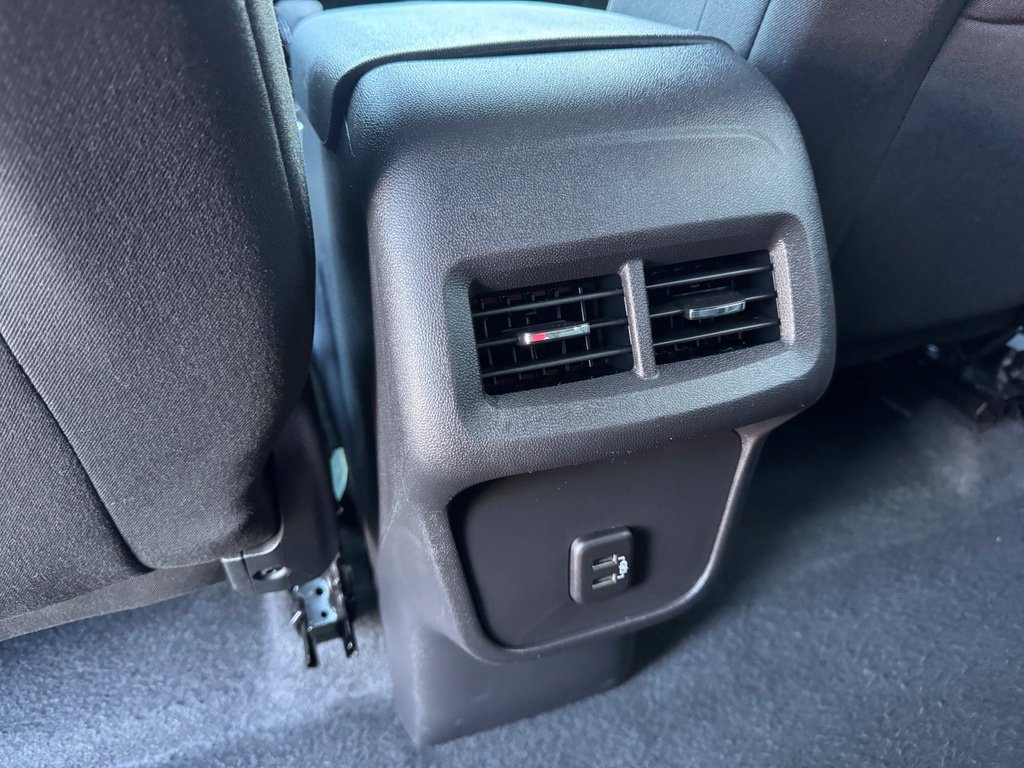 Used 2024 Chevrolet Equinox LT AWD/4WD image 33