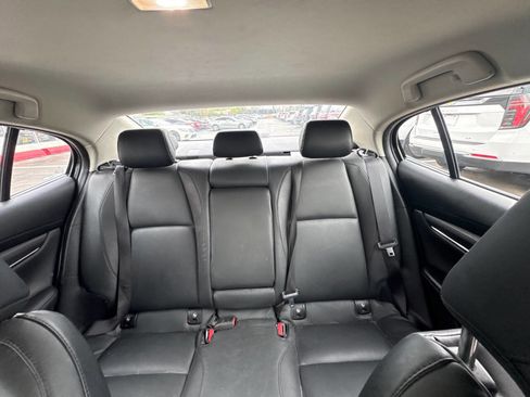 Used 2024 MAZDA MAZDA3 s FWD image 14