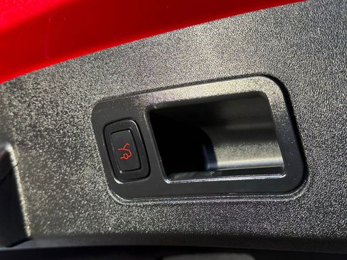 Used 2013 Tesla Model S Performance RWD image 31