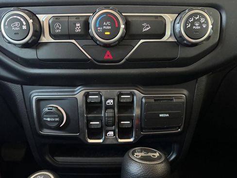 Used 2020 Jeep Wrangler Unlimited Sport S image 25