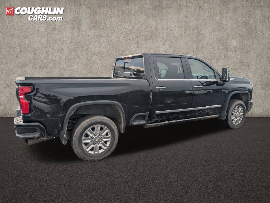 Used 2025 Chevrolet Silverado 3500 High Country w/ High Country Premium Package AWD/4WD image 9