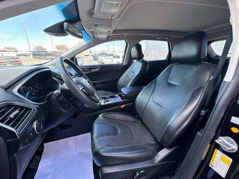 Used 2019 Ford Edge Titanium w/ Equipment Group 301A FWD image 12