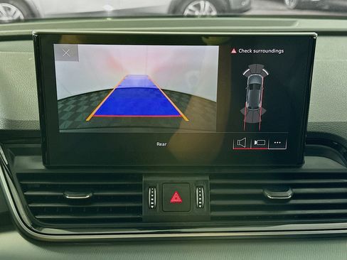 Used 2025 Audi Q5 2.0T Premium image 22