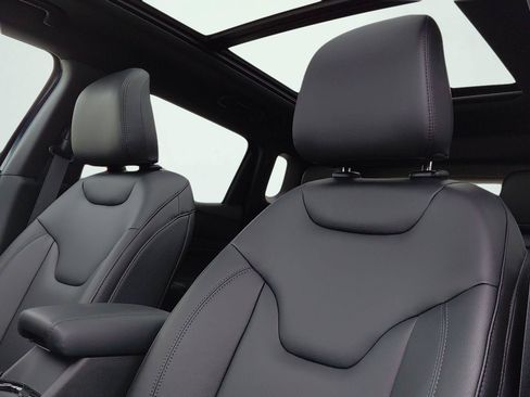 New 2026 Jeep Compass Limited AWD/4WD image 9