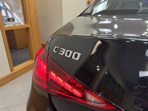 Used 2025 Mercedes-Benz C 300 Sedan image 23