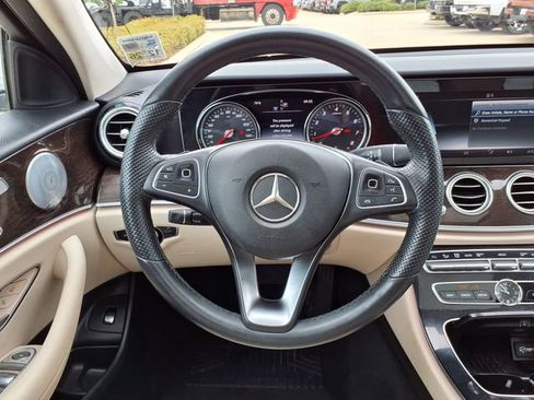 Used 2018 Mercedes-Benz E 300 image 20