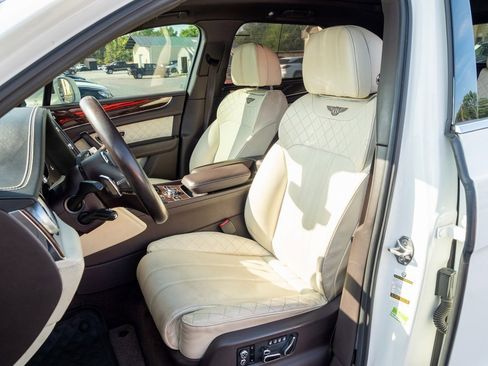 Used 2018 Bentley Bentayga Activity image 6