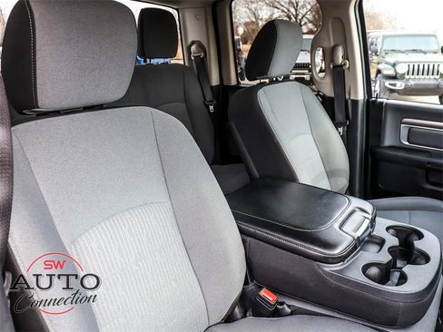 Used 2024 RAM 1500 Classic SLT image 15