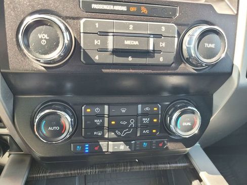 Used 2020 Ford F350 Lariat w/ Lariat Ultimate Package AWD/4WD image 25