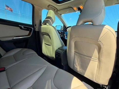 Used 2017 Volvo XC60 T5 Inscription w/ Advanced Package AWD/4WD image 29