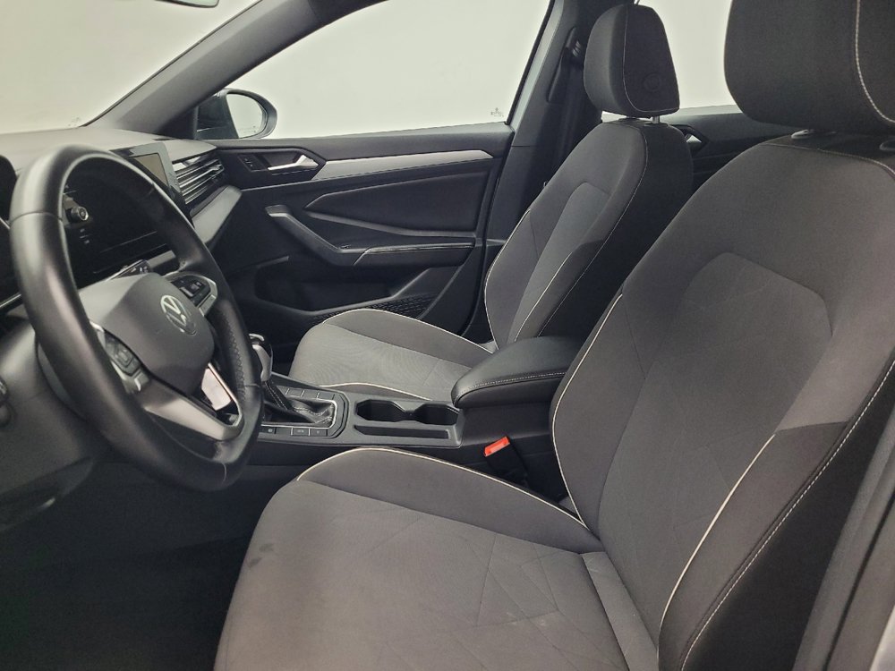 Used 2025 Volkswagen Jetta Sport FWD image 17