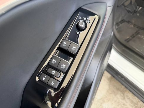 Used 2025 Jeep Wagoneer S Launch Edition AWD/4WD image 40