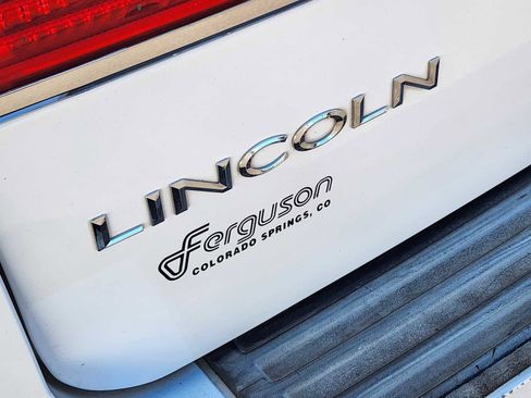 Used 2012 Lincoln Navigator 4WD image 13