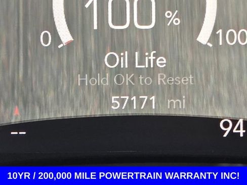 Used 2024 Chrysler Pacifica Touring-L FWD image 23