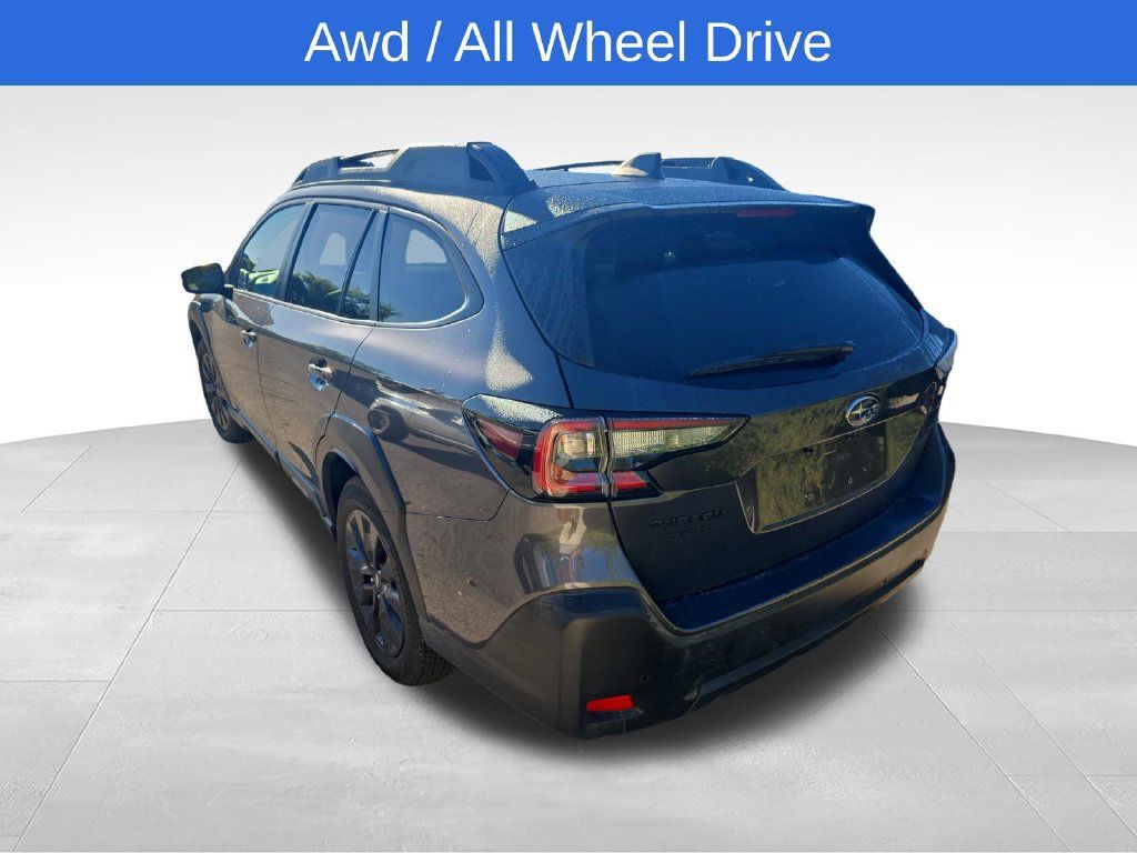 Used 2025 Subaru Outback Onyx Edition AWD/4WD image 10