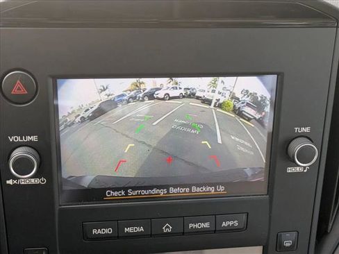 Used 2024 Subaru Crosstrek 2.0i image 12