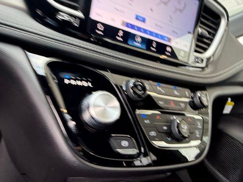 New 2027 Chrysler Pacifica Select FWD image 20