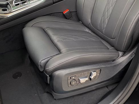New 2027 BMW X7 M60i AWD/4WD image 19