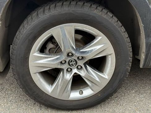 Used 2018 Toyota Highlander Limited image 15