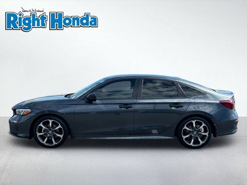 Certified 2025 Honda Civic Sport Touring image 4