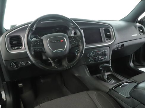Used 2019 Dodge Charger SXT w/ Blacktop Package AWD/4WD image 2