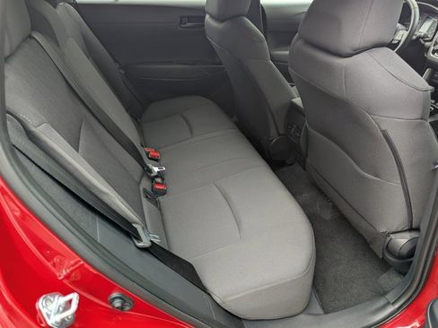 Used 2024 Toyota Corolla Cross LE w/ Moonroof Package image 14