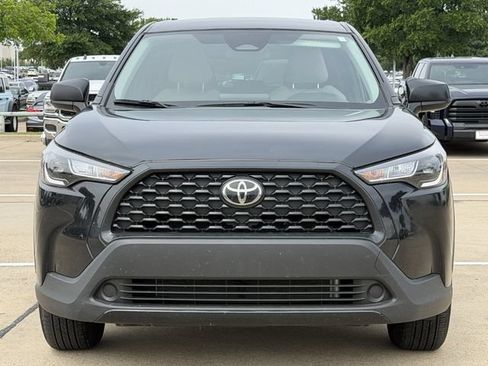 Used 2024 Toyota Corolla Cross L FWD image 3