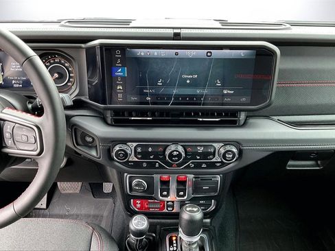 Used 2024 Jeep Wrangler Rubicon w/ Safety Group image 11