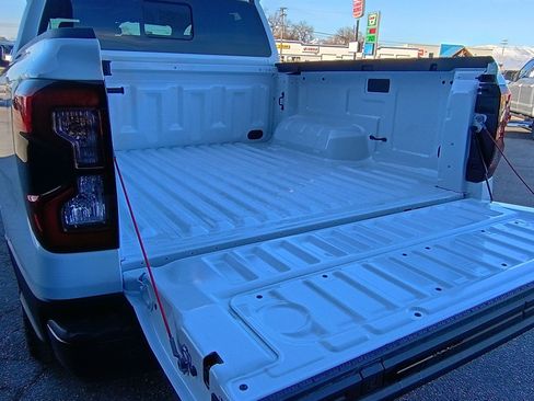 New 2025 Ford Ranger Lariat w/ Black Appearance Package AWD/4WD image 10