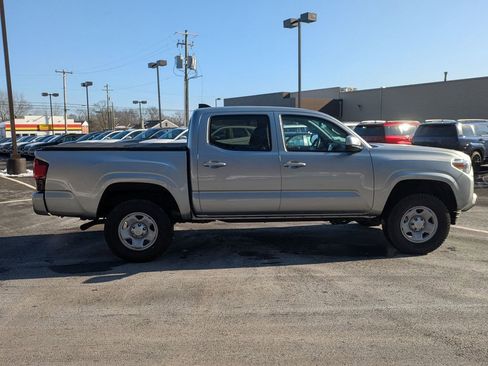 Used 2023 Toyota Tacoma SR image 4