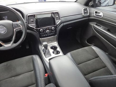 Used 2019 Jeep Grand Cherokee Altitude image 30
