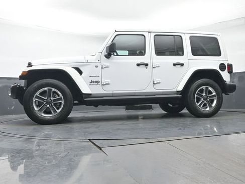 Used 2023 Jeep Wrangler Sahara w/ Cold Weather Group image 32