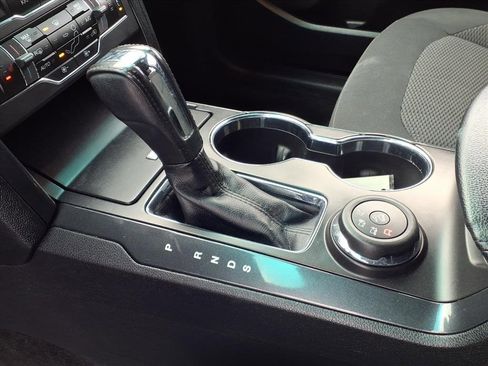 Used 2017 Ford Explorer XLT w/ Equipment Group 201A image 20