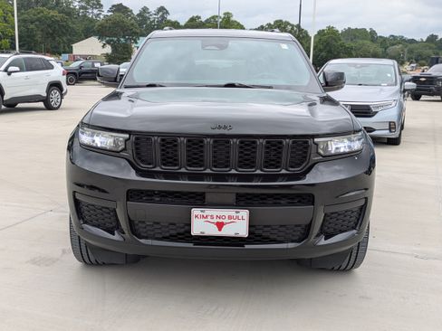 Used 2024 Jeep Grand Cherokee L Laredo RWD image 8