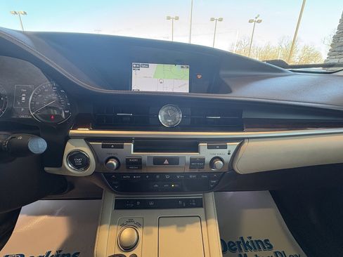 Used 2016 Lexus ES 350 image 16