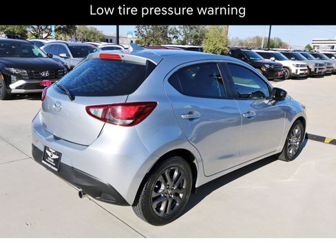 Used 2020 Toyota Yaris LE image 8