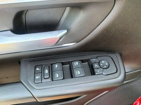 Used 2025 RAM 1500 Big Horn AWD/4WD image 19