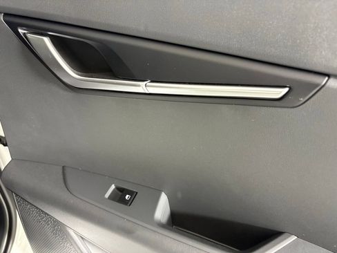 New 2026 Kia Niro LX FWD image 16