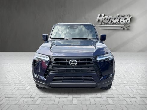 Used 2026 Lexus GX 550 w/ Accessory Package (2T) AWD/4WD image 3