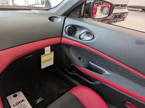 New 2025 Nissan Z Performance w/ Floor Mat Package image 15