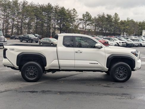 Used 2024 Toyota Tacoma SR5 image 8