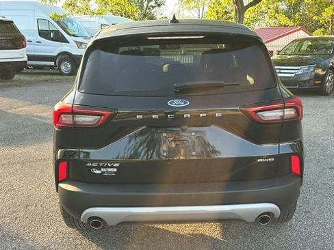 Used 2023 Ford Escape Active AWD/4WD image 30