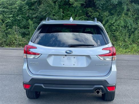 Used 2023 Subaru Forester Limited AWD/4WD image 4
